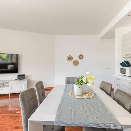 Con Terrazzo Vistalago Блевио