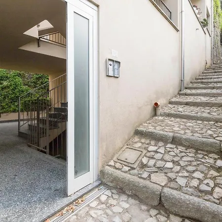 Con Terrazzo Vistalago Блевио